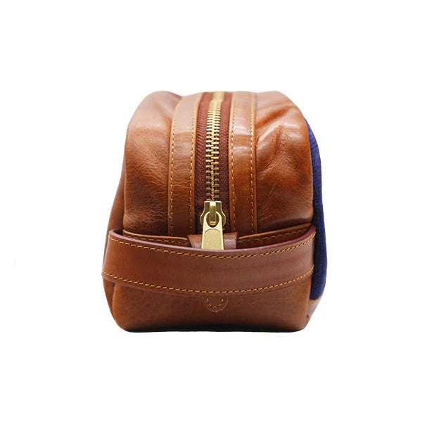 Black Lab Walking Toiletry Bag