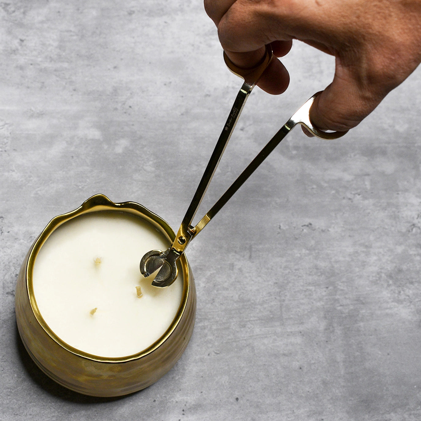 Bourbon Royalty Wick Trimmer