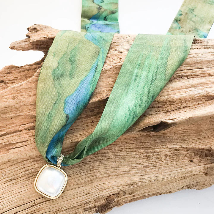 Puff Square Pearl Scarf Necklace