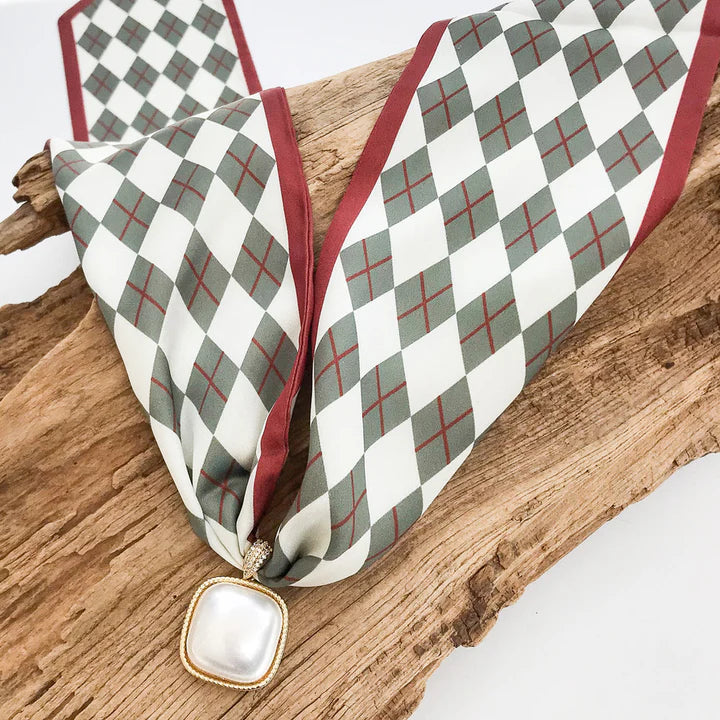 Puff Square Pearl Scarf Necklace