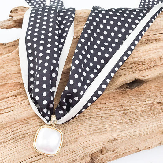 Puff Square Pearl Scarf Necklace
