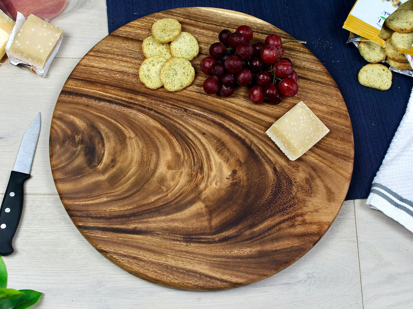 Medium Round Charcuterie Board